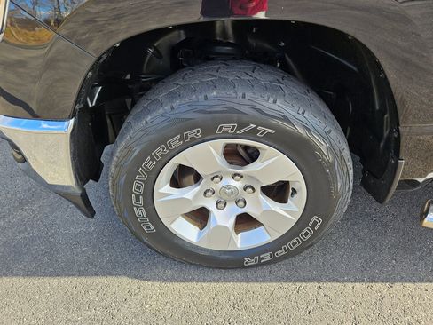 Used 2019 RAM 1500 Big Horn image 23