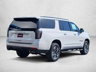 New 2026 Chevrolet Suburban Z71 w/ Comfort Package AWD/4WD video 2