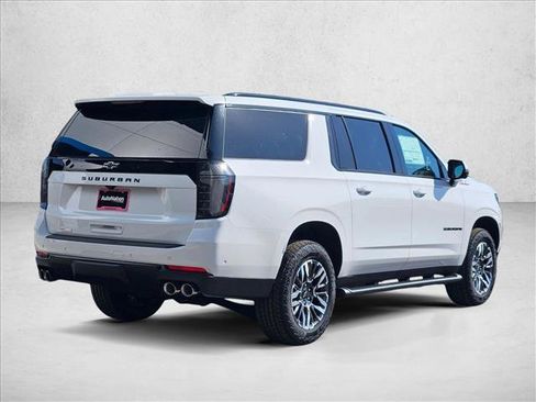 New 2026 Chevrolet Suburban Z71 w/ Comfort Package AWD/4WD image 2
