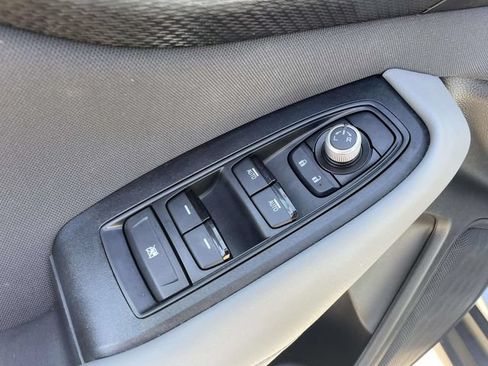 Used 2024 Subaru Outback Premium AWD/4WD image 18