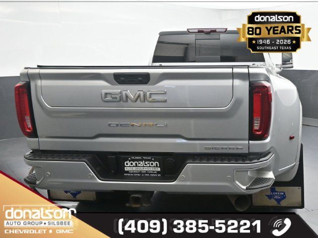 Used 2022 GMC Sierra 3500 Denali w/ Denali Ultimate Package AWD/4WD image 4
