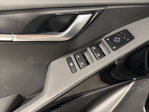 New 2026 Kia Niro Wind w/ Wind Preserve Package FWD image 13