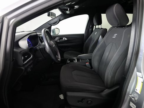 Used 2018 Chrysler Pacifica Touring Plus w/ S Appearance Package image 19