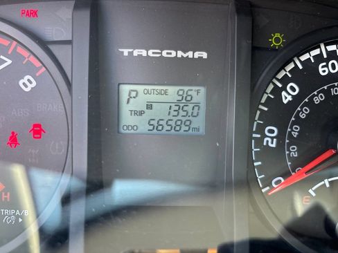 Used 2016 Toyota Tacoma SR RWD image 17