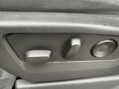 Certified 2022 Chevrolet Silverado 1500 Custom image 12