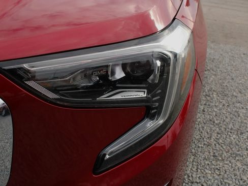 Used 2018 GMC Terrain Denali w/ Advanced Safety Package image 5