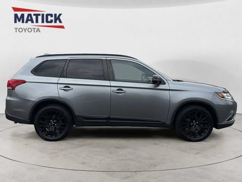 Used 2018 Mitsubishi Outlander SE FWD image 8