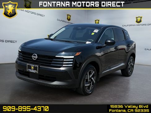 Used 2025 Nissan Kicks SV FWD image 1