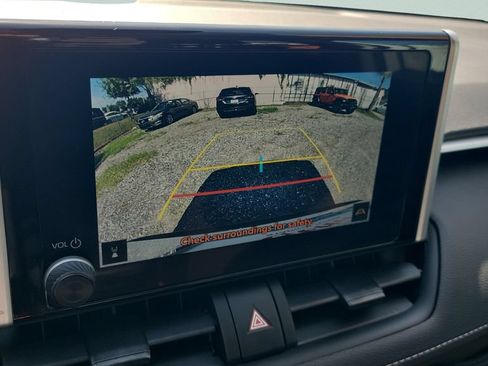 Used 2025 Toyota RAV4 LE FWD image 17
