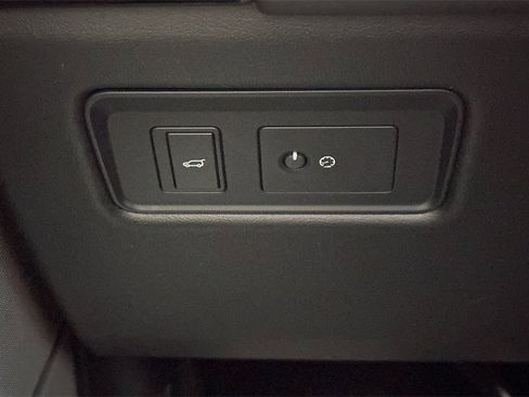 Used 2022 Land Rover Range Rover Sport HSE Silver Edition image 33