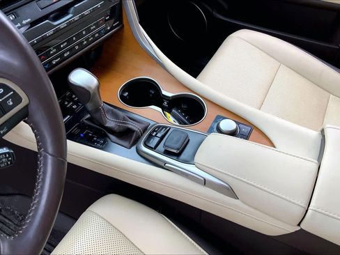 Used 2019 Lexus RX 350 AWD w/ Navigation Package image 17