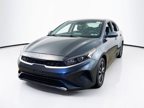 Used 2023 Kia Forte LXS FWD image 3