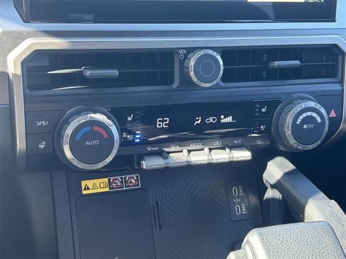 Used 2025 Toyota 4Runner TRD Off-Road Premium image 38