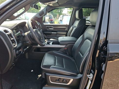 Used 2025 RAM 1500 Laramie w/ Sport Appearance Package AWD/4WD image 13