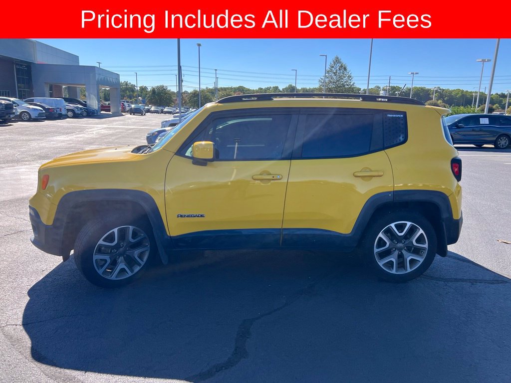 Used 2017 Jeep Renegade Latitude w/ Cold Weather Group AWD/4WD image 1