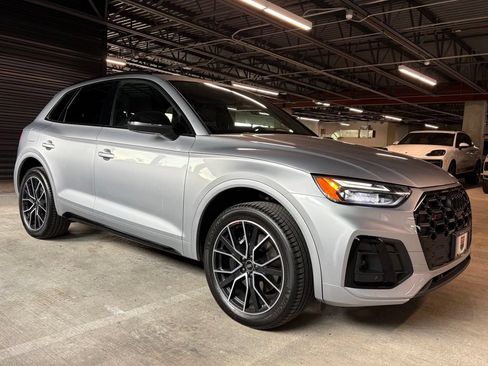 Certified 2023 Audi SQ5 Premium Plus w/ Premium Plus Package AWD/4WD image 12
