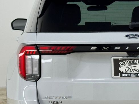 New 2026 Ford Explorer Active w/ Active Comfort Package image 13