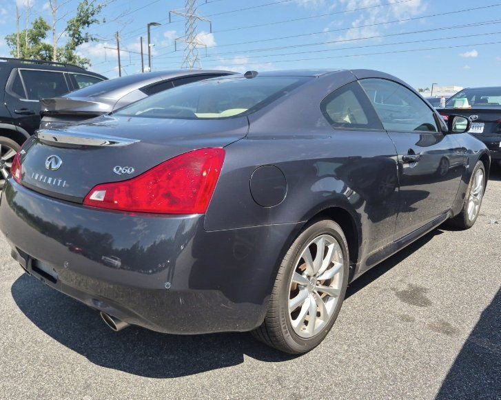 Used 2015 INFINITI Q60 AWD Coupe w/ Premium Package image 5