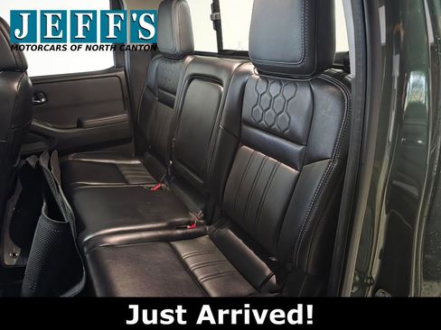 Used 2024 Nissan Frontier SL w/ Technology Package image 17