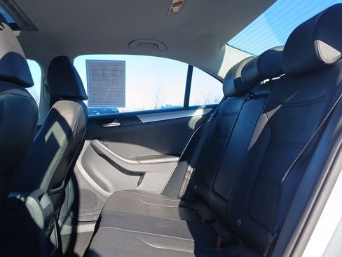 Used 2011 Volkswagen Jetta TDI image 24