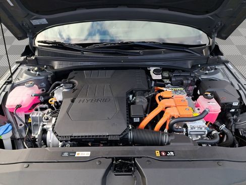 New 2025 Hyundai Elantra SEL image 28