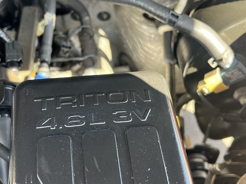 Used 2010 Ford F150 XLT RWD image 9