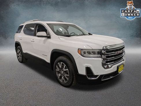 Used 2023 GMC Acadia SLE w/ Driver Convenience Package image 3