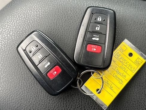 Used 2021 Toyota Camry SE w/ Audio Upgrade Package image 32