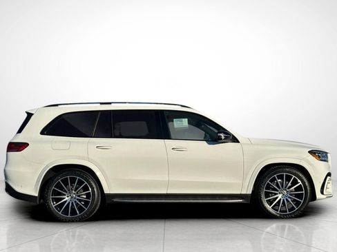 Used 2024 Mercedes-Benz GLS 450 4MATIC image 23