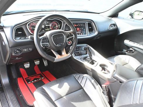 Used 2016 Dodge Challenger SRT Hellcat RWD image 12