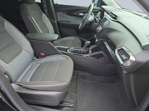 Used 2023 Chevrolet TrailBlazer LT FWD image 32