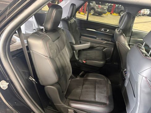 Used 2025 Ford Explorer ST image 23