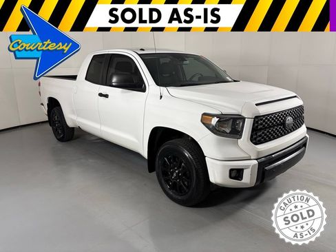 Used 2019 Toyota Tundra SR5 w/ SX Package AWD/4WD image 1