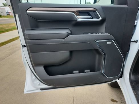New 2026 Chevrolet Silverado 1500 LT Trail Boss w/ Convenience Package II AWD/4WD image 12