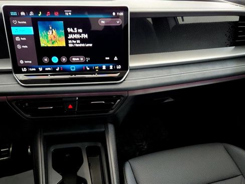 Used 2026 Volkswagen Tiguan SE R-Line image 31