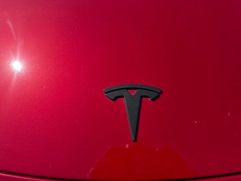 Used 2022 Tesla Model Y Performance AWD/4WD image 8