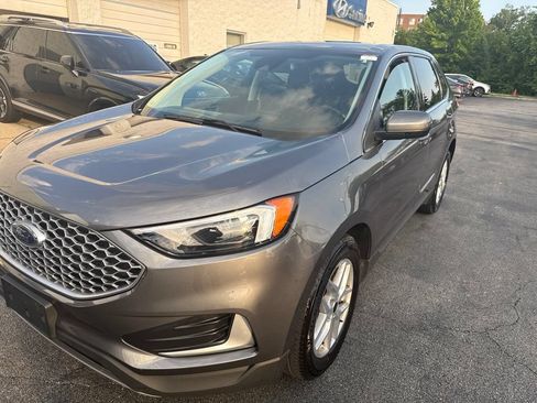 Used 2024 Ford Edge SEL AWD/4WD image 2