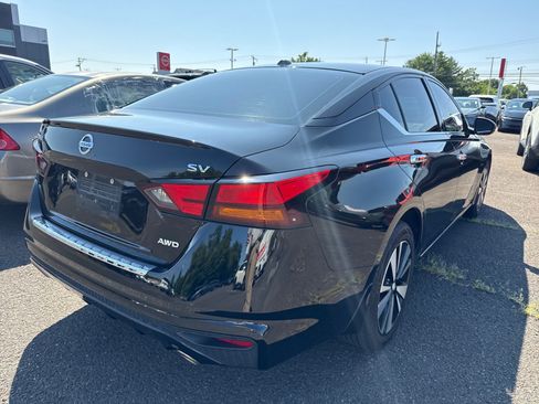 Used 2019 Nissan Altima 2.5 SV AWD/4WD image 3