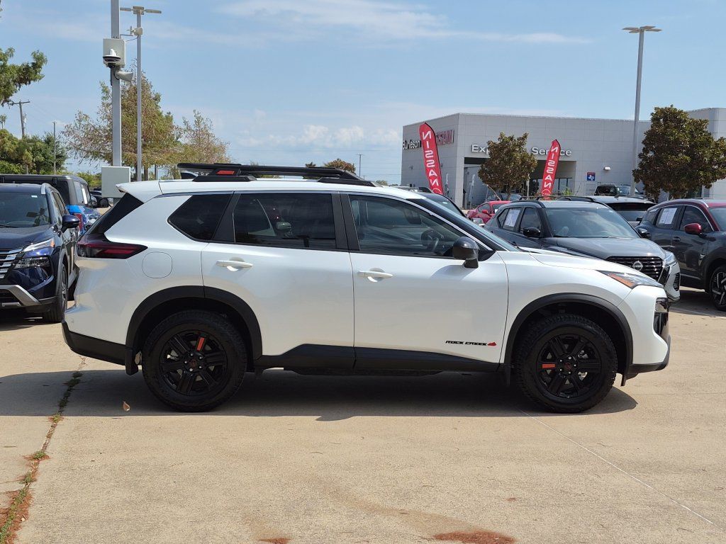 Certified 2026 Nissan Rogue SV AWD/4WD image 4