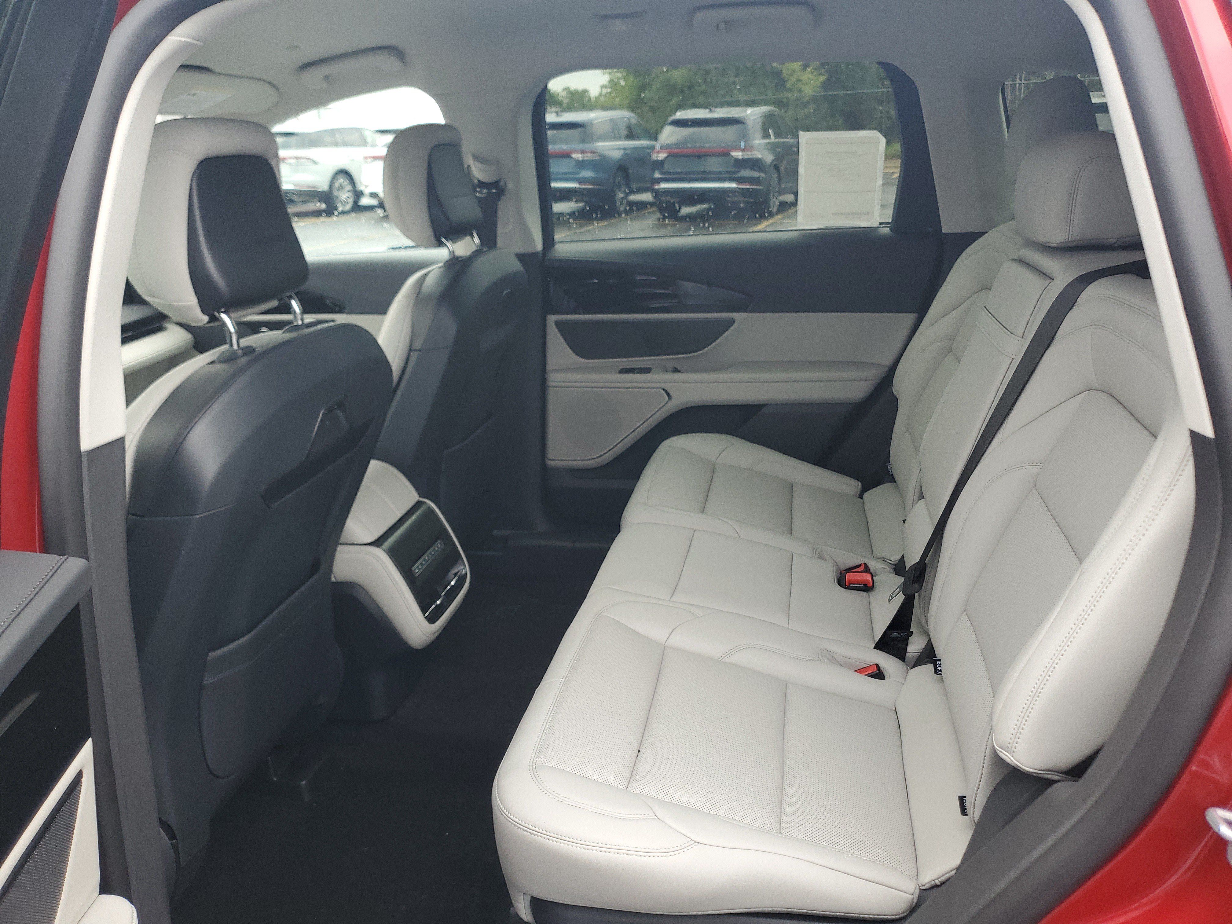 New 2026 Lincoln Nautilus Premier AWD/4WD image 27