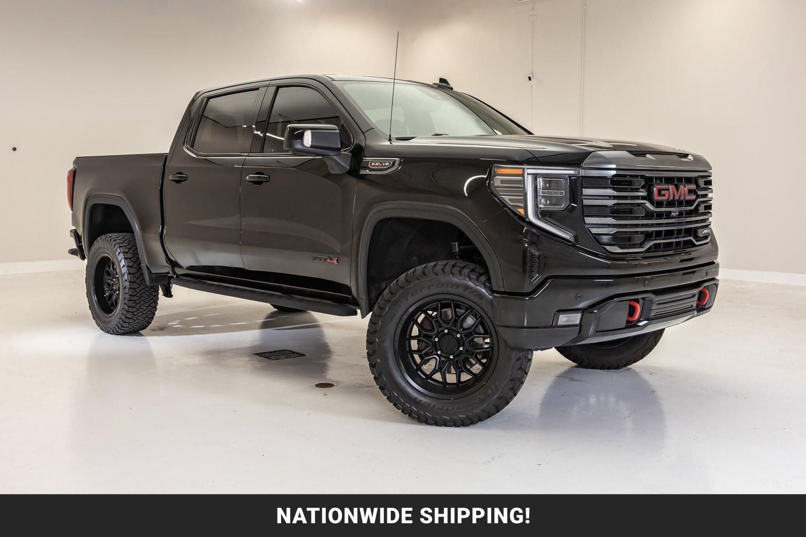 Used 2024 GMC Sierra 1500 AT4 w/ Technology Package AWD/4WD image 1