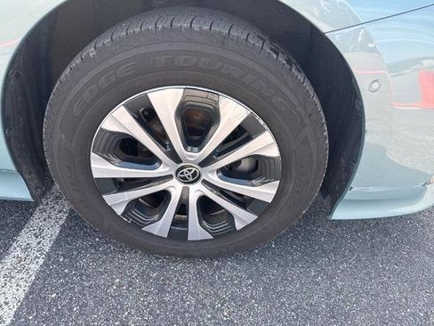 Used 2020 Toyota Prius LE image 24