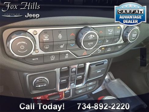 New 2025 Jeep Gladiator Willys image 21