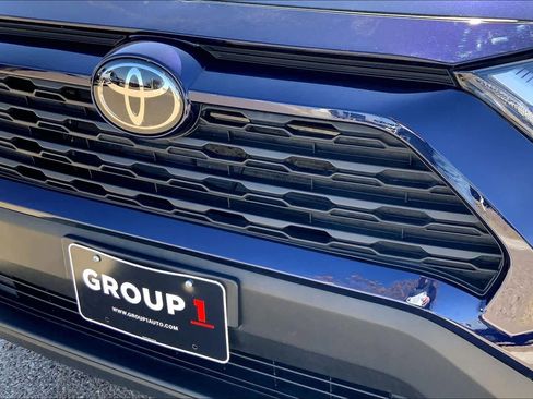 Used 2024 Toyota RAV4 XLE Premium image 29