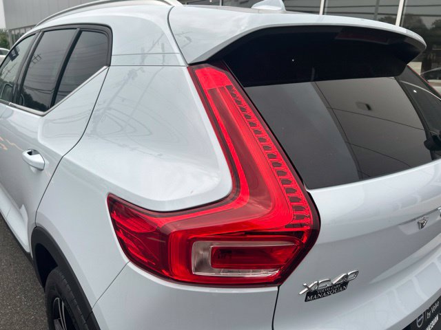 Certified 2025 Volvo XC40 B5 Core AWD/4WD image 10
