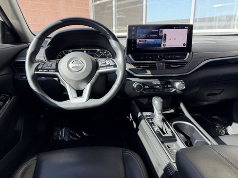 Used 2025 Nissan Altima 2.5 SL AWD/4WD image 16