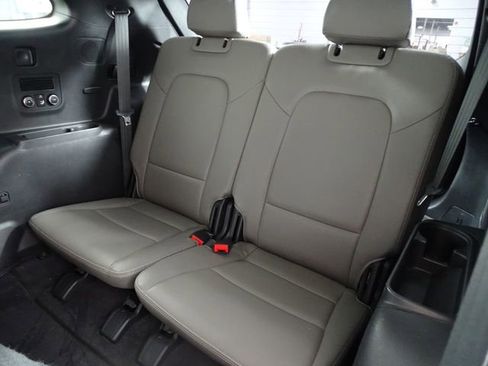 Used 2018 Hyundai Santa Fe Limited image 14