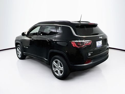 Used 2023 Jeep Compass Latitude AWD/4WD image 7