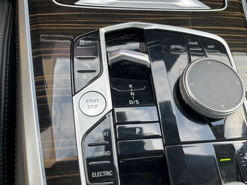 Used 2025 BMW X5 xDrive50e image 19