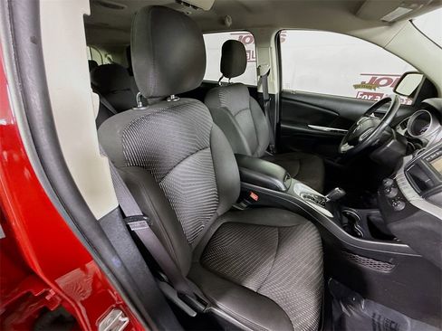 Used 2016 Dodge Journey SXT image 29